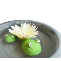 Frosch 2er Set aus Porzellan schwimmend 6-8 cm als Teich Deko - Deko für Vogeltränke, Fische, Gartenteich, Schwimmtiere, Gartendeko